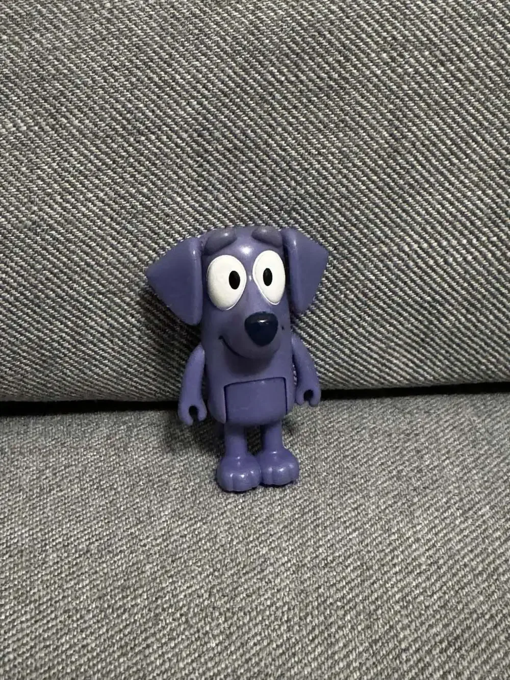 HTF Moose Toys Bluey Jean-Luc Purple Dog Poseable Action Figure 2.5
